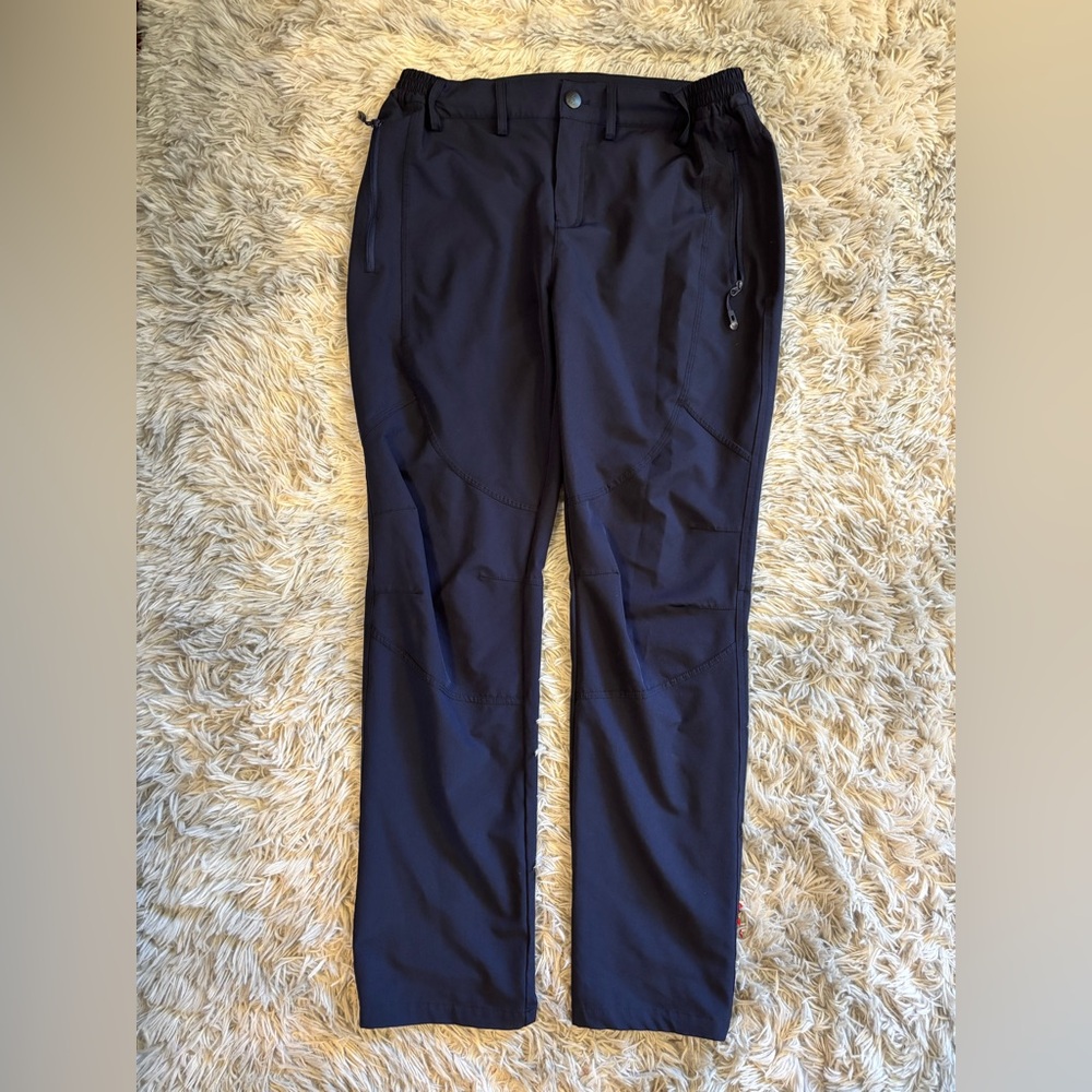 Nwot Northbound Gear Navy  Cargo Pants with Classic Straight-Leg Style